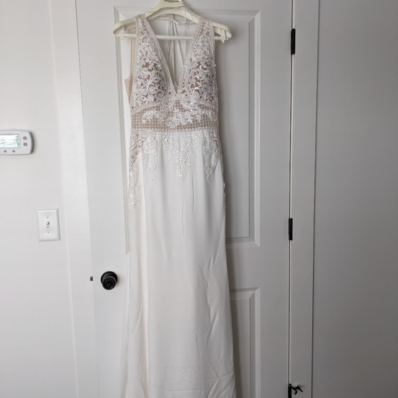 Pronovias Wedding Dress - Picture 8 of 13